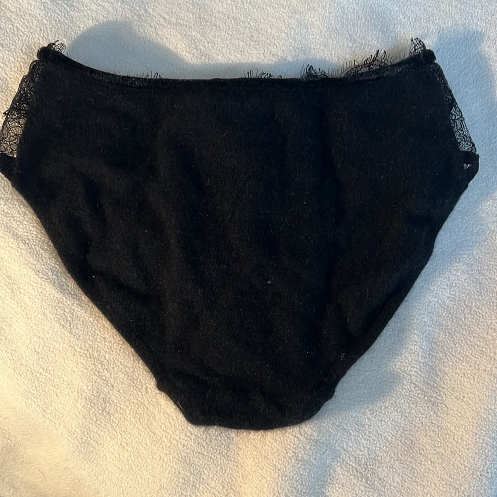 NWOT Wolford cashmere bra and panty set size small - Picture 6 of 8